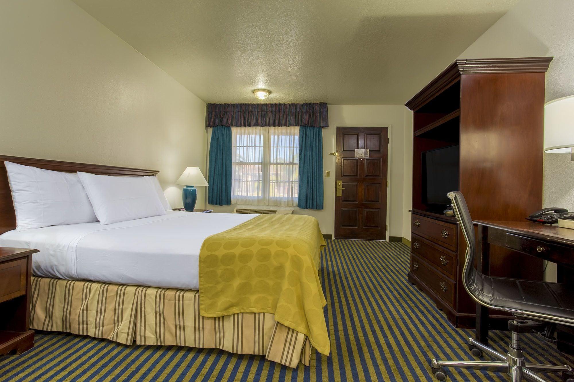 Inn Rodeway Near Great Mall 2*