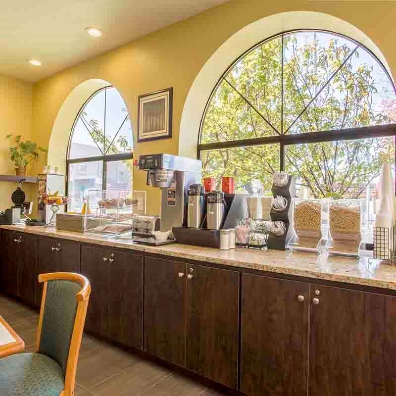 Inn Rodeway Near Great Mall